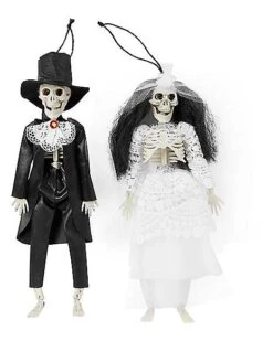 Skeleton Bride And Groom